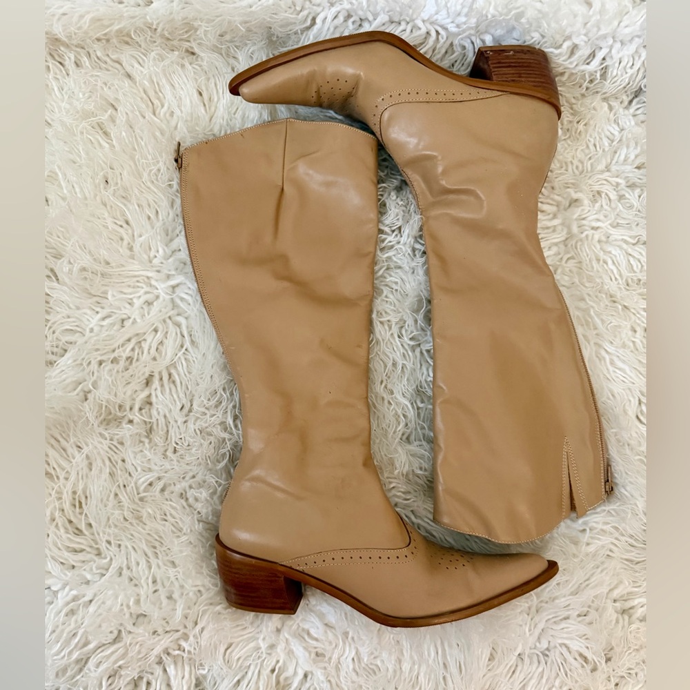 Elegant Tan Heeled Boots